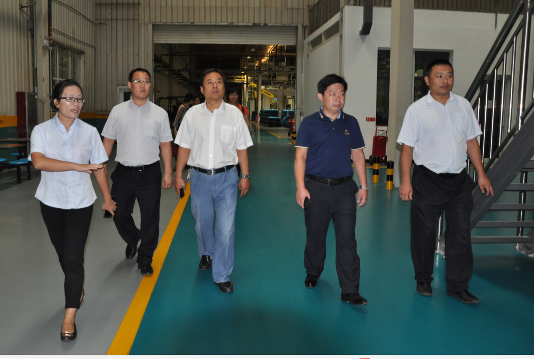 齊河縣工商聯(lián)領(lǐng)導(dǎo)、齊河龍運(yùn)物業(yè)領(lǐng)導(dǎo)一行蒞臨連心物業(yè)指導(dǎo)工作